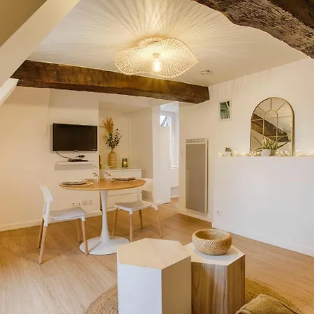 La Casa — Joli Nid Douillet Place St-sauveur Caen