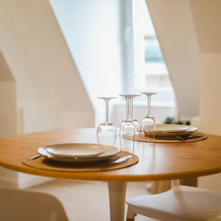 La Casa — Joli Nid Douillet Place St-sauveur 公寓 *