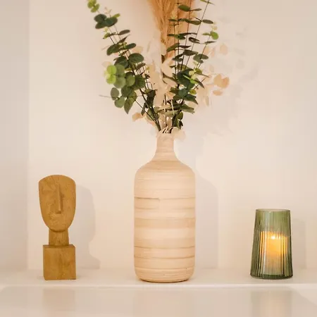 La Casa — Joli Nid Douillet Place St-sauveur