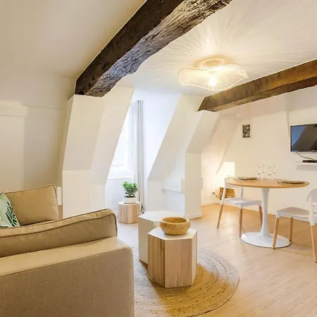 شقة La Casa — Joli Nid Douillet Place St-sauveur كان