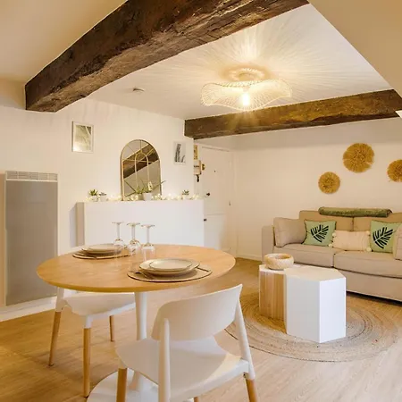 La Casa — Joli Nid Douillet Place St-sauveur * Caen