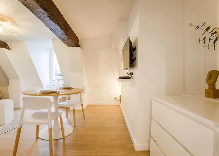 La Casa — Joli Nid Douillet Place St-sauveur Caen